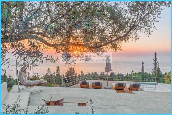 8dae27bb3618472b838092117a88d2e8-original