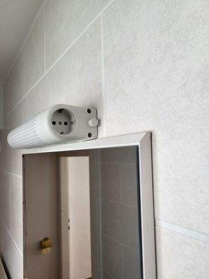Badezimmer Leuchte Steckdose
