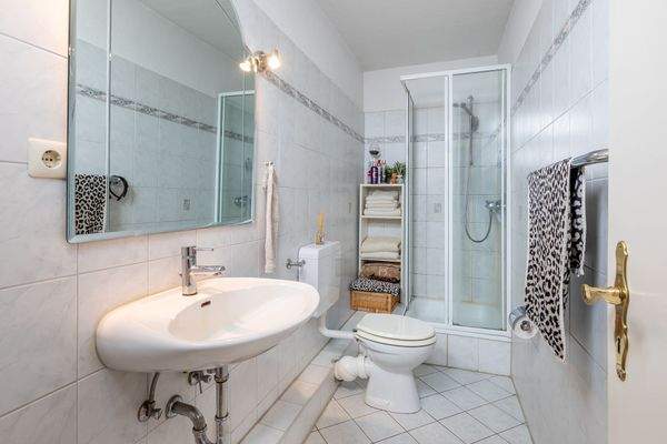 (Gäste-) Badezimmer