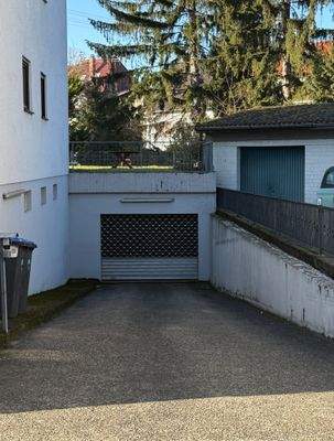 Garagenzufahrt 