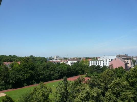 Ausblick über die Stadt nach Westen