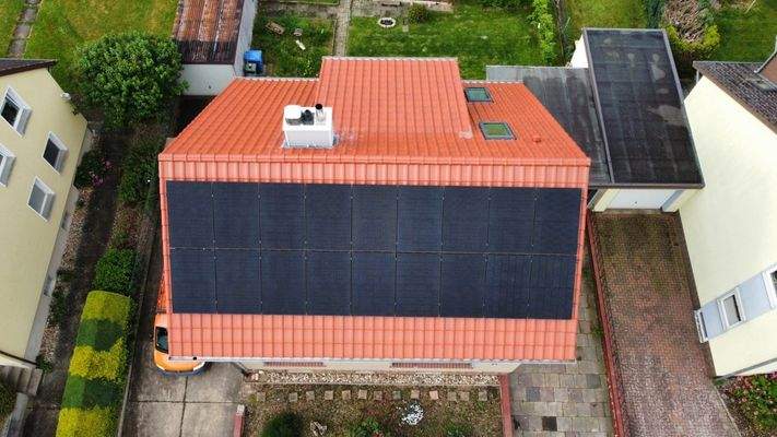 Blick auf die PV-Anlage