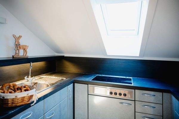 ...zweite Einbauküche im DG.