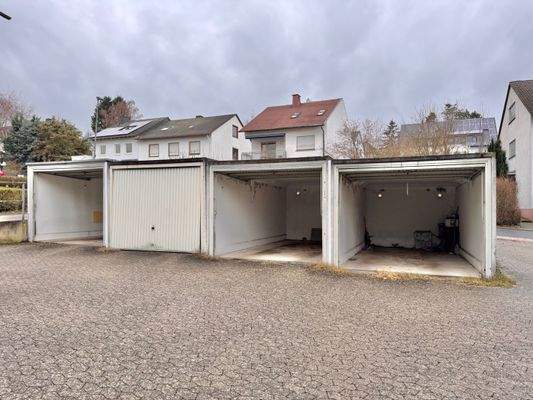 2. Garage von rechts wird mitverkauft