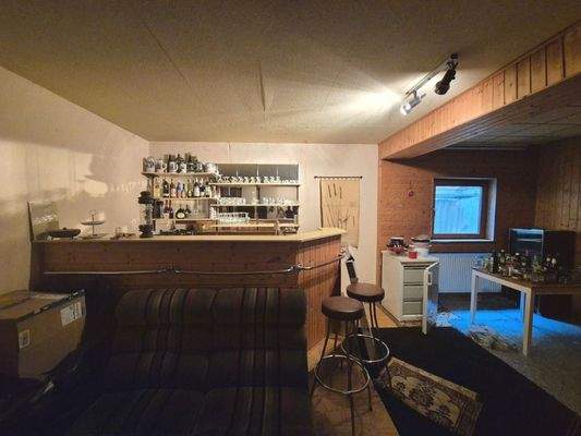 Bar im Keller