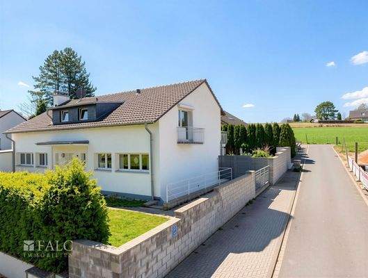 Parkplätze & Seiteneingang