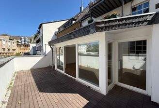 Rückansicht mit gr. Terrasse