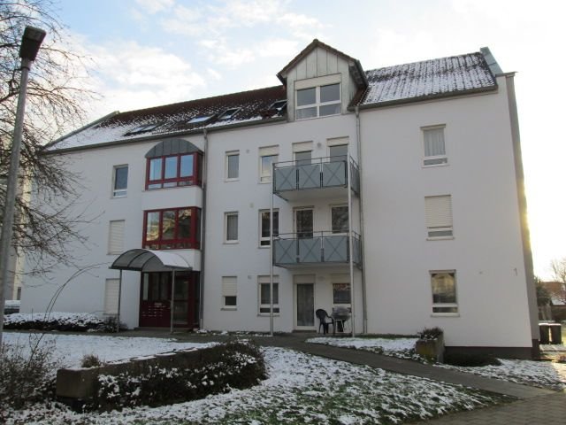 2 -Zimmer Wohnung mit einem Tiefgaragenstellplatz ,Balkon und einem Zimmer im ausgebauten Dachboden,, in Schwäbisch Hall Hessental. -Hessental