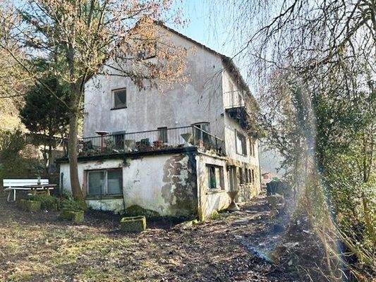 .. mit 3 Wohnungen !