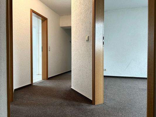 weiteres Zimmer und Flur_2