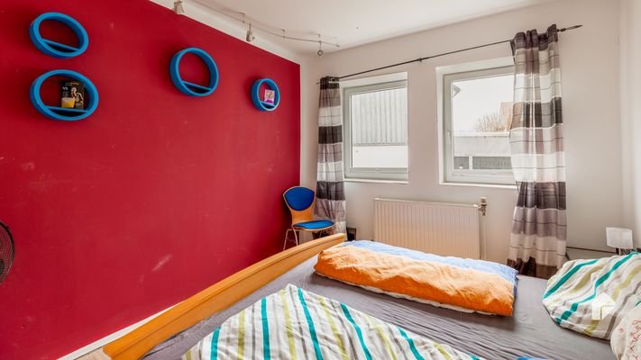 Schlafzimmer 1