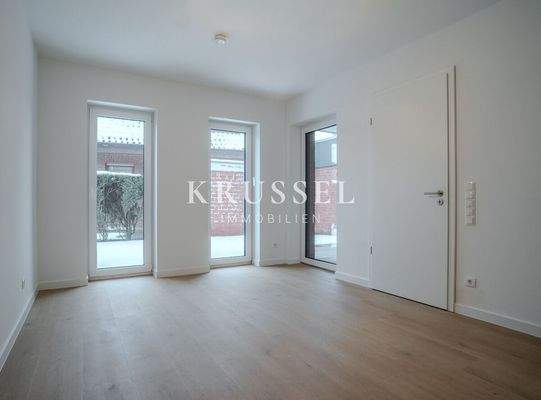 Das geräumige Schlafzimmer