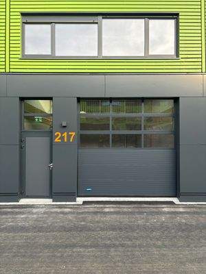 Innenliegende Einheit EG Tor geschlossen.jpeg