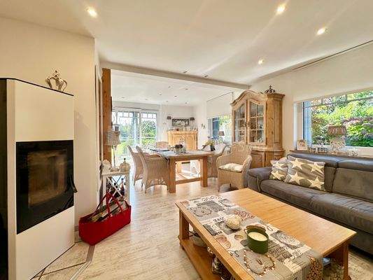 Wohn-Essbereich mit Kamin 