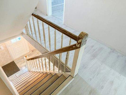 OG Flur (über Haupteingang)