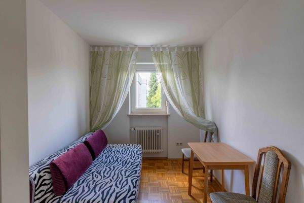 Büro / Kinderzimmer