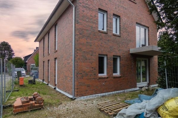 im OG mit Balkon