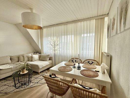 Wohn-/Esszimmer im Dachgeschoss