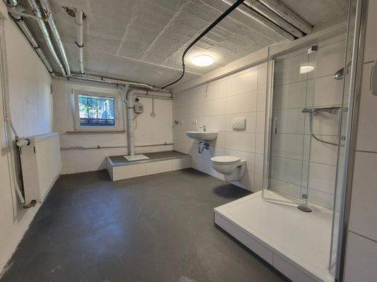 Keller: Bad mit Dusche