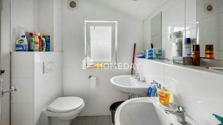 1. OG Badezimmer 2 1