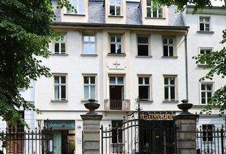 Vorderhaus Straßenansicht
