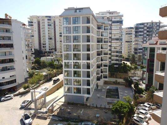 Stylish Apartments in a Complex with Pool in Alanya Mahmutlar