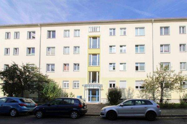 Hausansicht straßenseitig 01