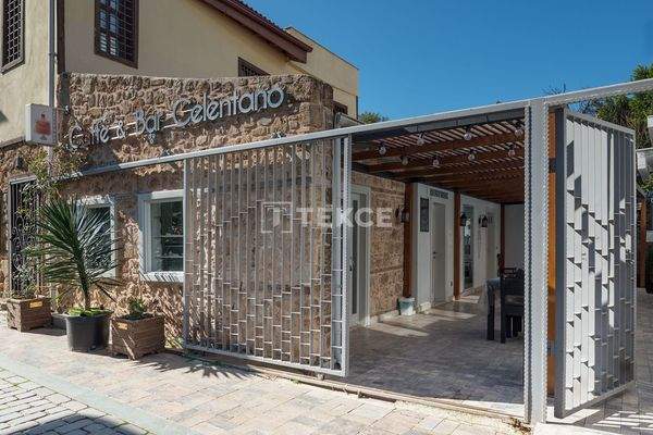 Hotel in the Popular Area of Antalya Muratpaşa Kaleiçi