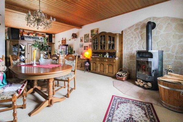 Wohnzimmer mit Kamin