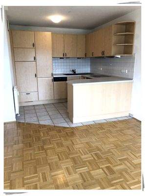 Küche mit Einbauküche