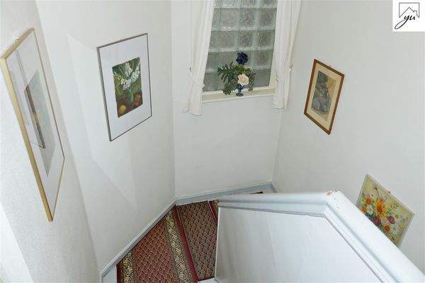 Treppenaufgang in die Wohnung mit Wohnrecht