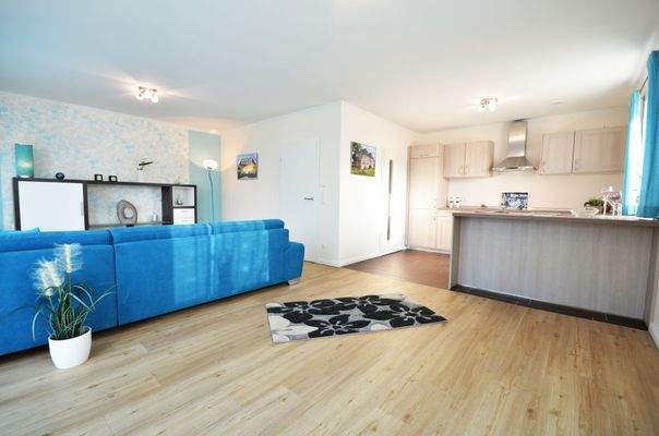 Beispiel Abbildung Küche & Wohnzimmer