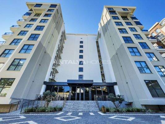 Modern Real Estate Close to the Seacoast in Alanya, Avsallar