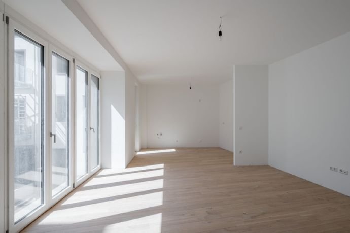 LuxuriÃ¶s kernsanierte 3-Zimmer-Wohnung mit Balkon in Karslruhe Weststadt