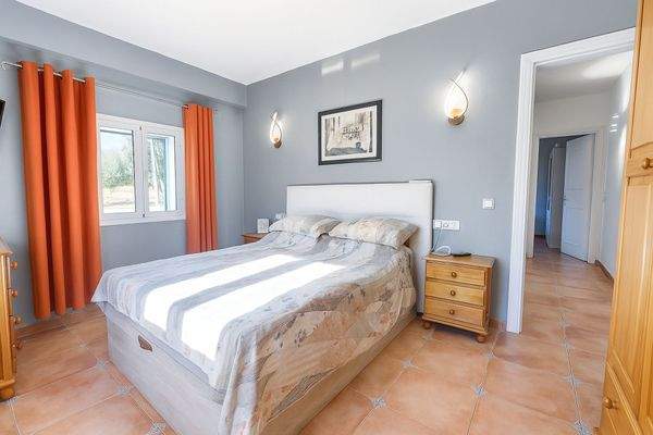 Erstes Schlafzimmer im Erdgeschoss