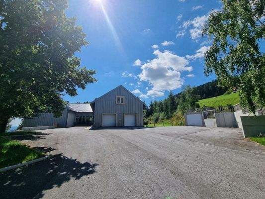 Garagen + E-Ladestat