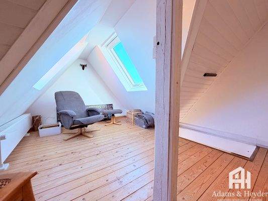 ausgebauter Dachboden, Bild 1