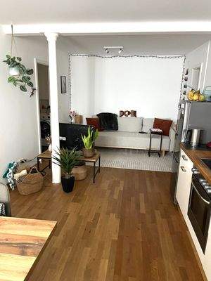 Wohn-Esszimmer mit EBK B1.jpg