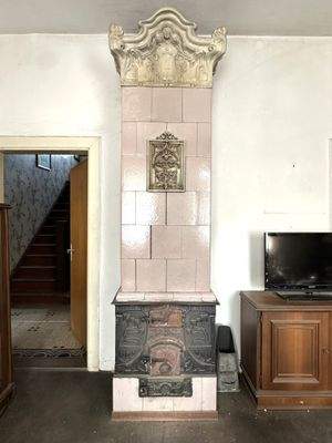 Kachelofen im Wohnzimmer