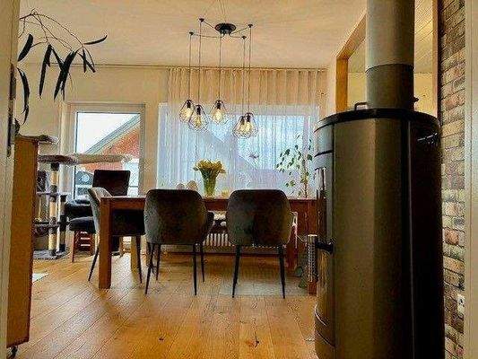 Ofen und Essbereich DG.jpg