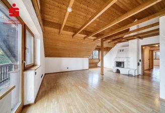 Wohnzimmer mit Kachelofen