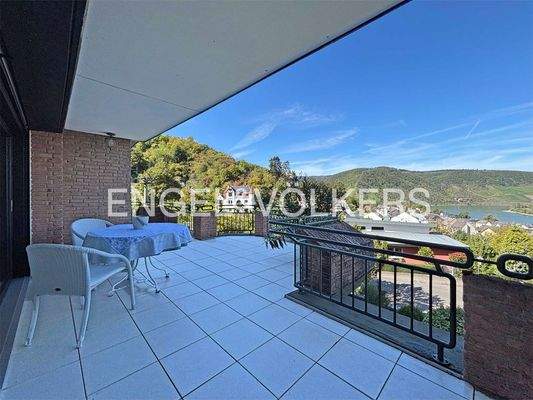 Großer Balkon am Wohn- und Esszimmer