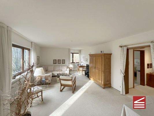 Wohn- Esszimmer Blick Richtung Flur