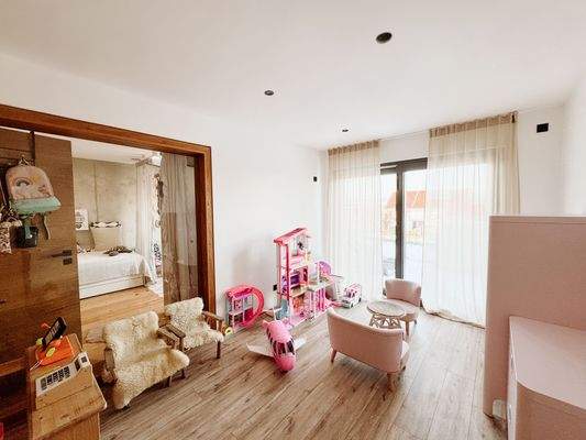 30 Kinderzimmer UG.jpg