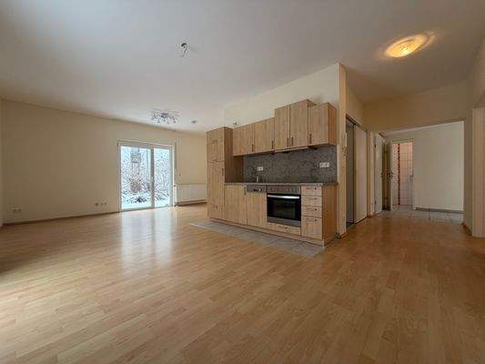 Wohnbereich mit Küche - linke Haushälfte