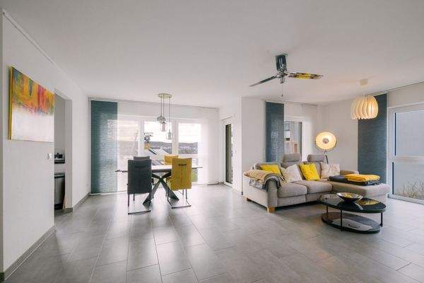 Essbereich mit Fernblick