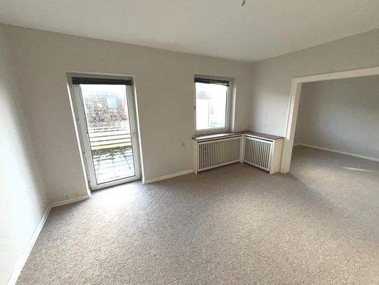 Wohnzimmer OG mit Zugang Balkon