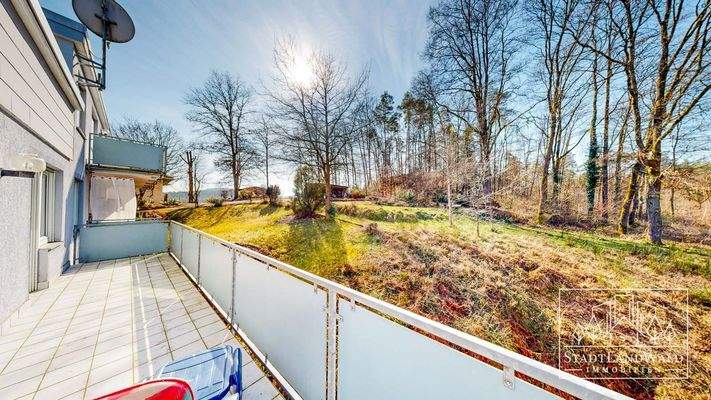 Balkon mit Waldblick