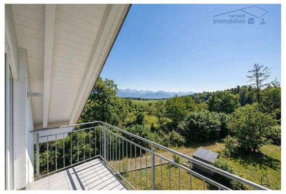Südbalkon mit Alpenpanorama im DG