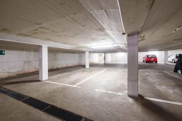 Tiefgaragenstellplätze